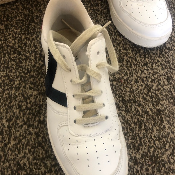 Victoria Sneakers - Picture 6 of 7